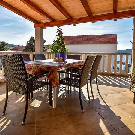 Apartments Pera Ражань Екстер'єр фото