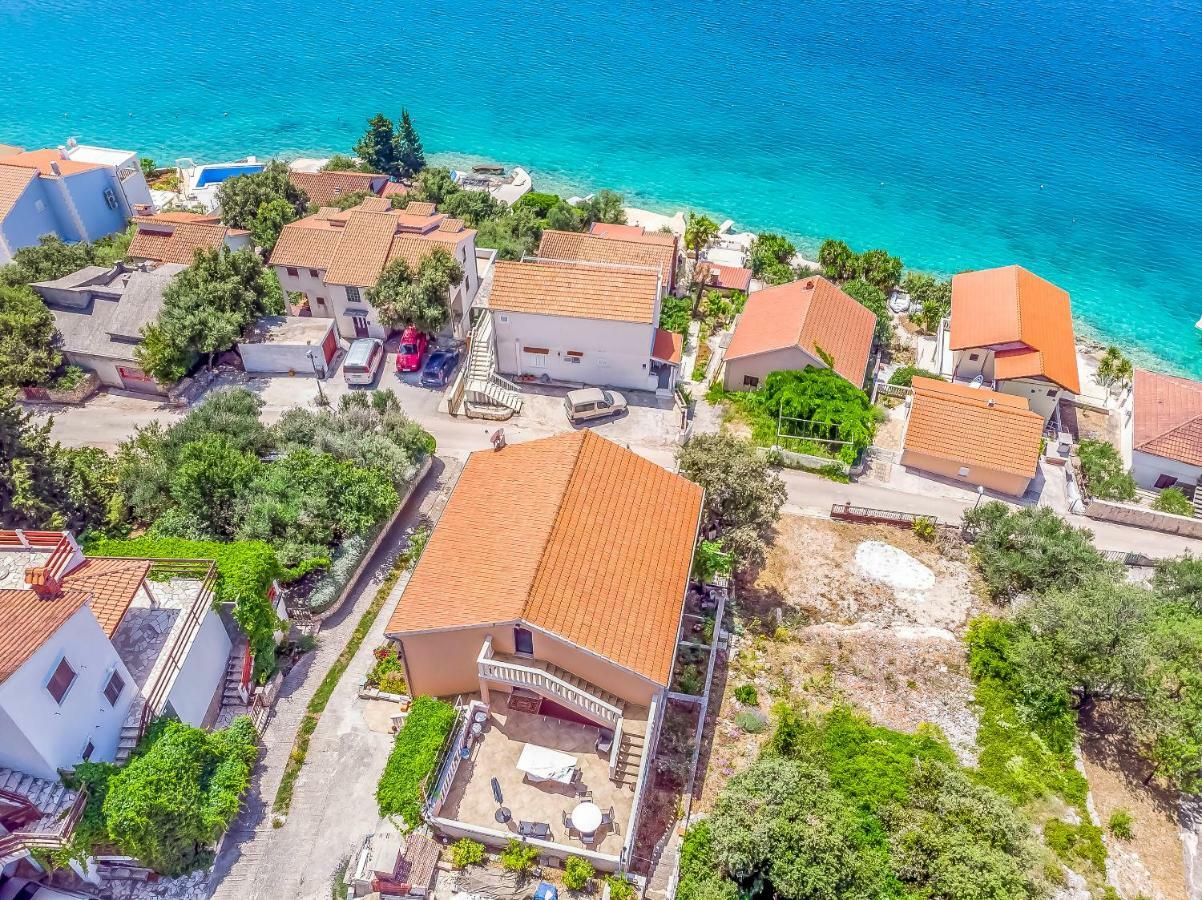 Apartments Pera Ражань Екстер'єр фото